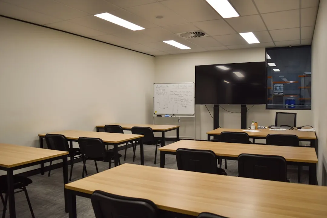 智慧教室录播系统建设要点：从录播主机选型到吊麦拾音方案解析正文配图 1